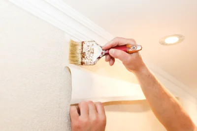 Pose de papier peint à Champmillon — revêtements muraux et toiles de verre